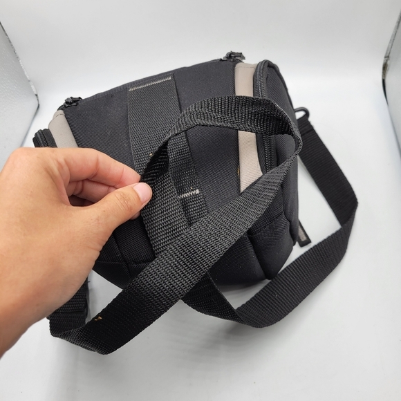 DSLR Camera Bag Case Logic - Picture 10 of 13